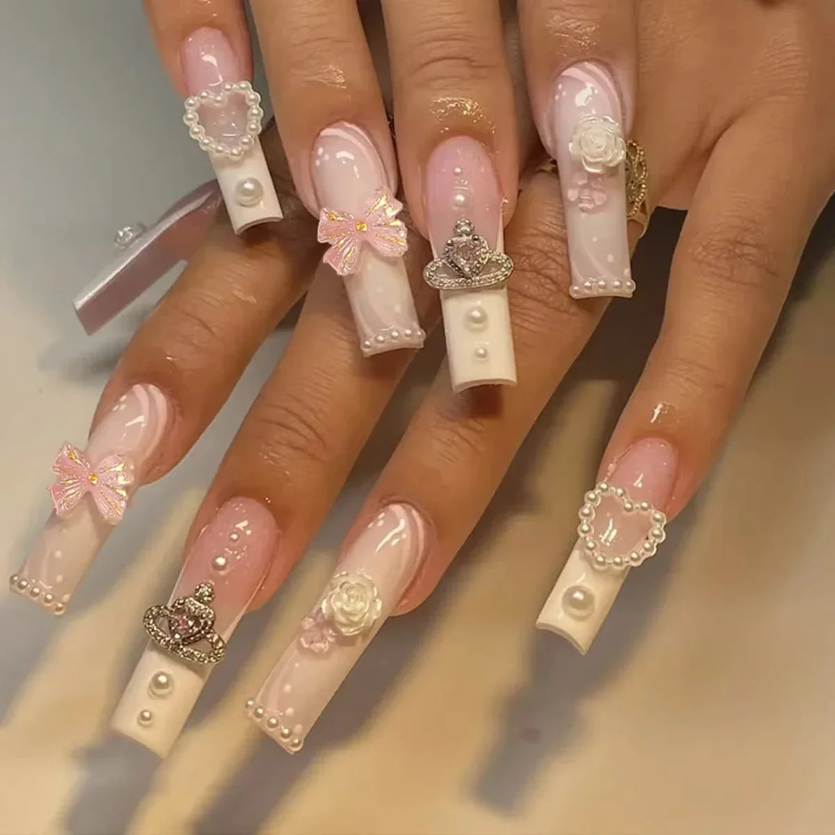Strawberry & Bear Themed Fake Nails-7