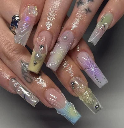 Strawberry & Bear Themed Fake Nails-18